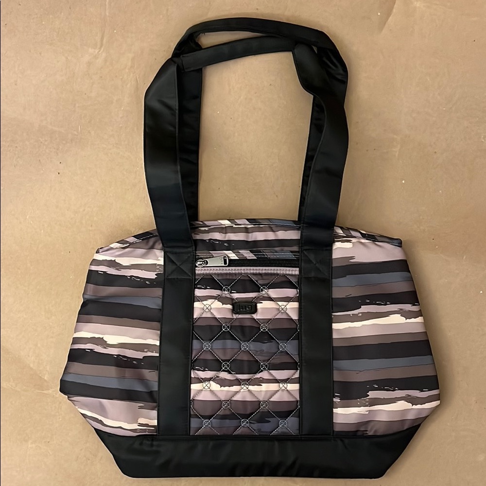 Lug Quilted Stripe Insulated Bag in Black and Taupe